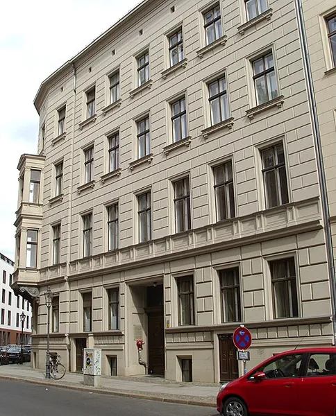 TOP-LAGE SCHEUNENVIERTEL, DIREKT AM KRAUSNICKPARK - schöne, typische 3 Zi.-Altbauwhg. — photo 1